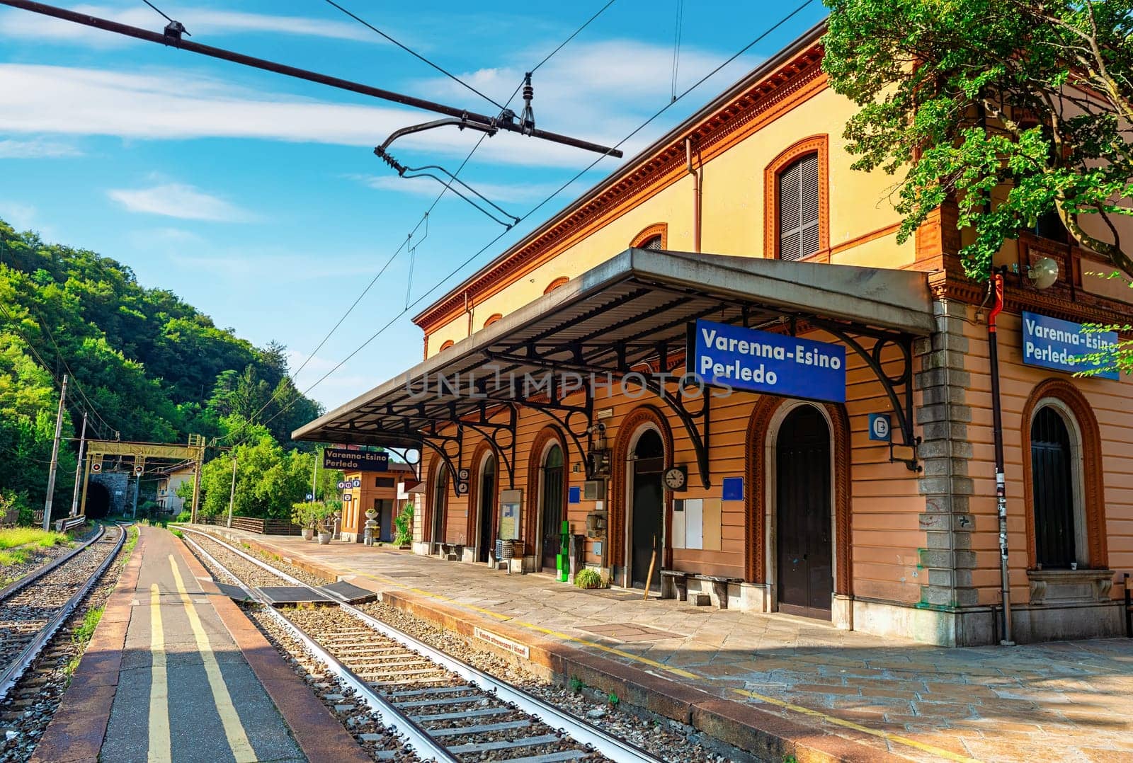 View of the platforms of Varenna-Esino Porledo railway station at Perledo, on the Tirano–Lecco railway in Lombardy, in northern Italy