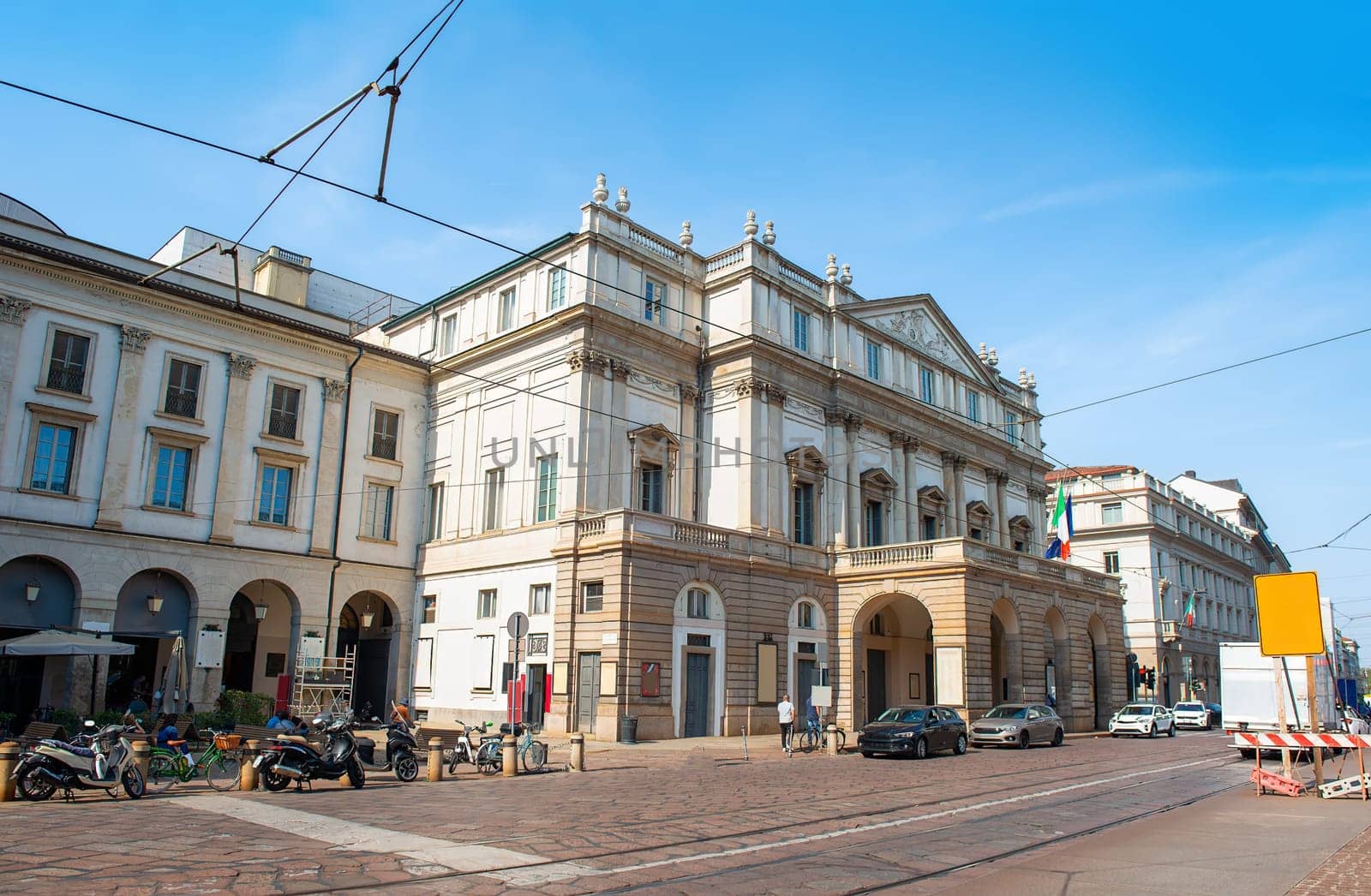 La Scala opera by Givaga