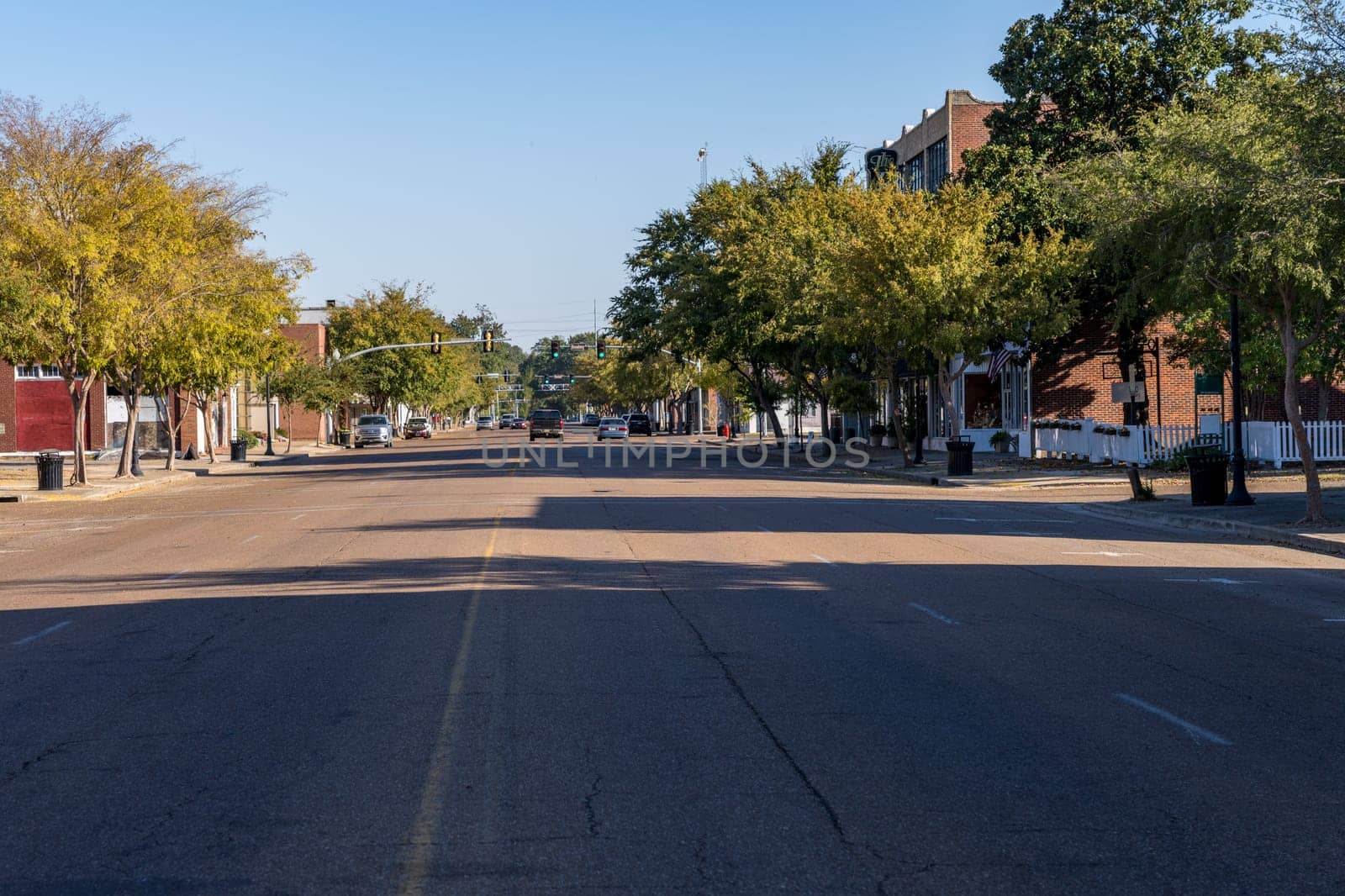 Deserted Washington Ave in the small town of Greenville, MS by steheap