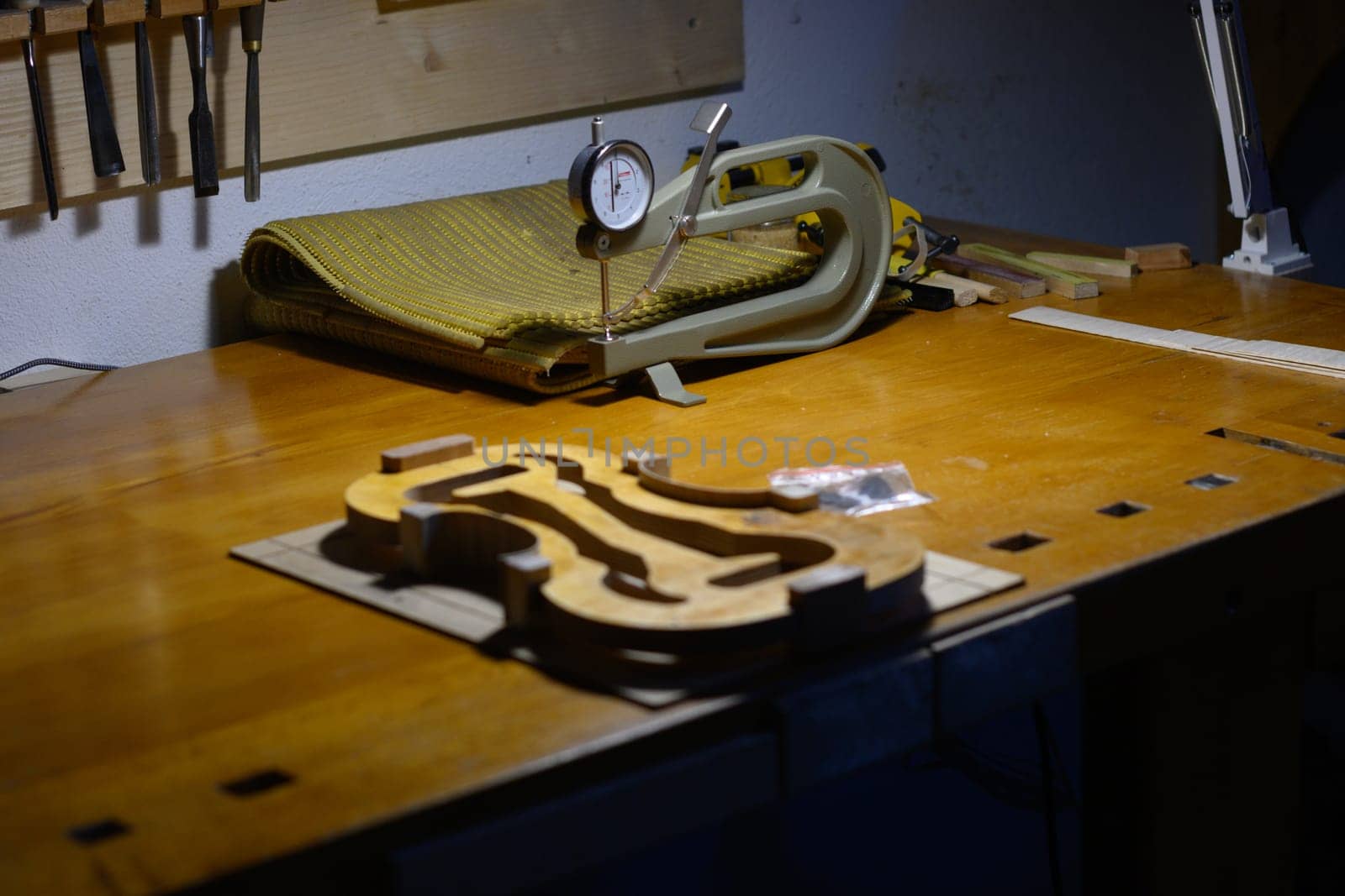 violin mold at luthier lab, center bot, corner blocks , bend ribs for a new classic handmade violin by verbano