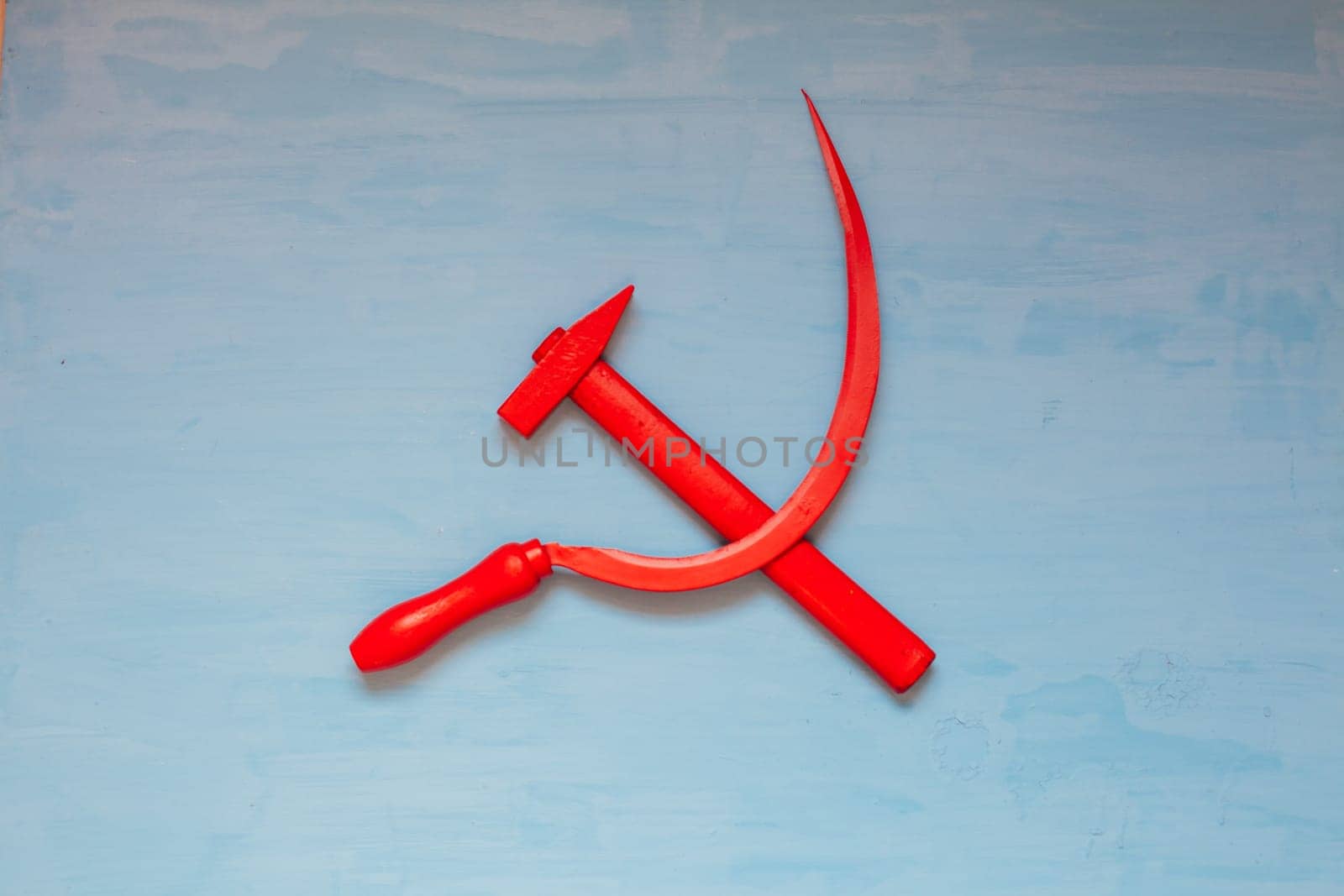 red sickle and hammer Soviet Union communism story of Russia