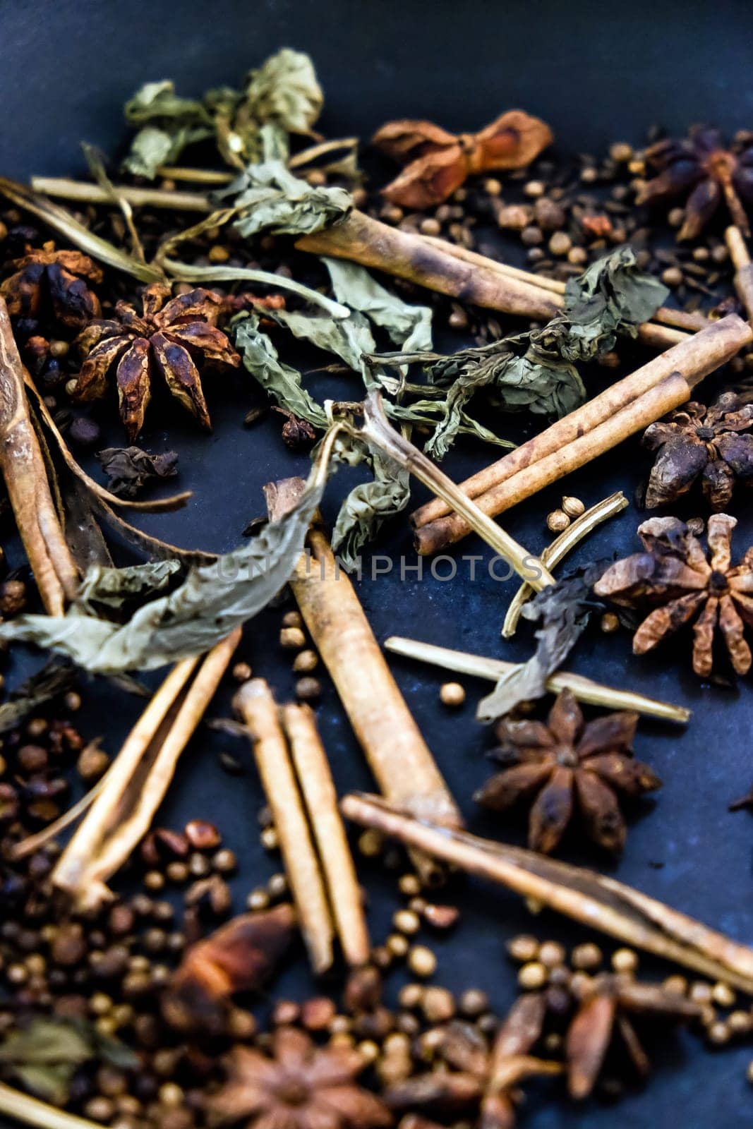 spices in a pan by ponsulak