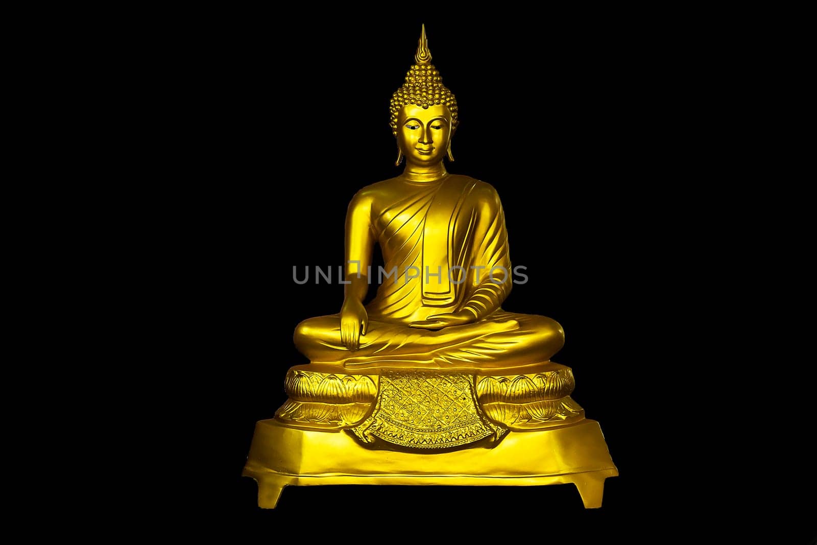Golden Buddha in sitting position by Puripatt