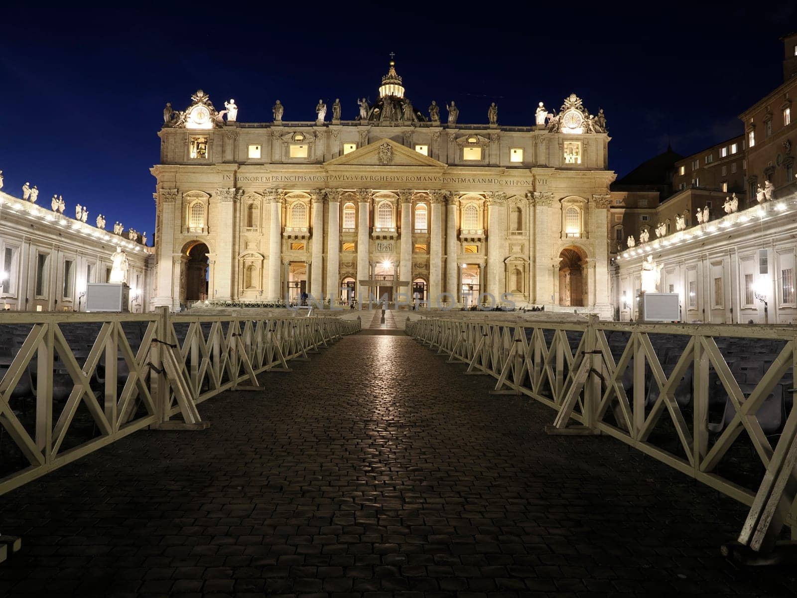 saint peter basilica rome night view