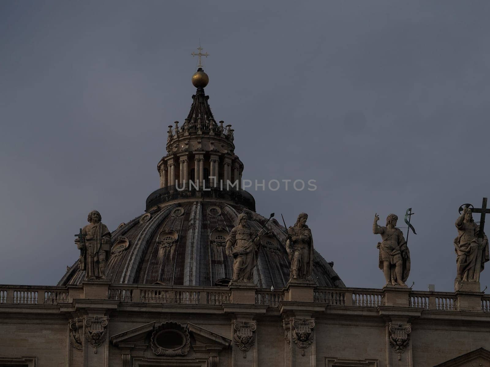 saint peter basilica rome detail of statue on columns roof