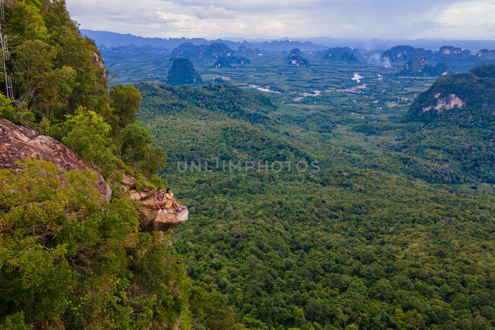 Dragon Crest mountain Krabi Thailand by fokkebok