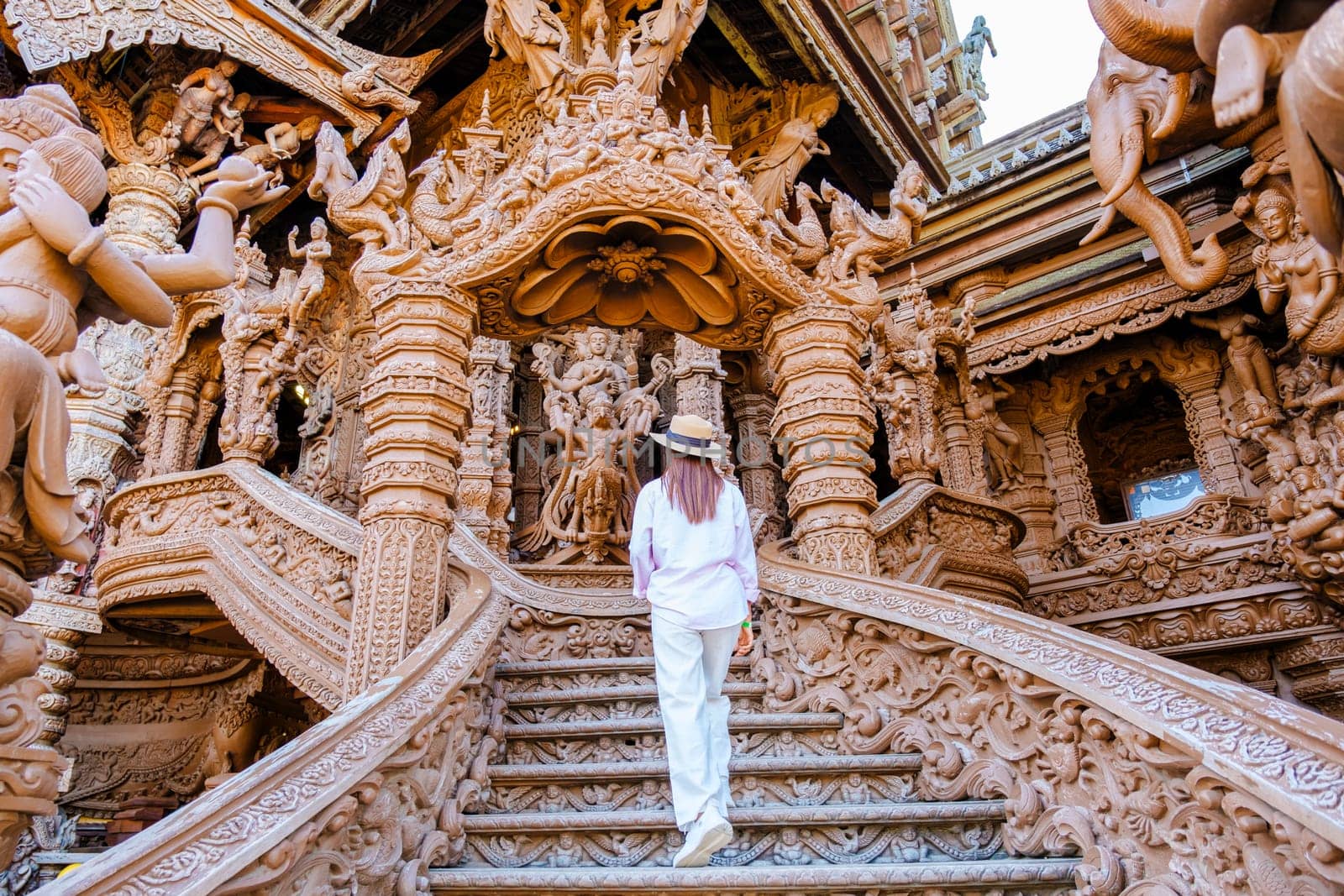 The Sanctuary of Truth wooden temple in Pattaya Thailand, sculpture of Sanctuary of Truth temple by fokkebok