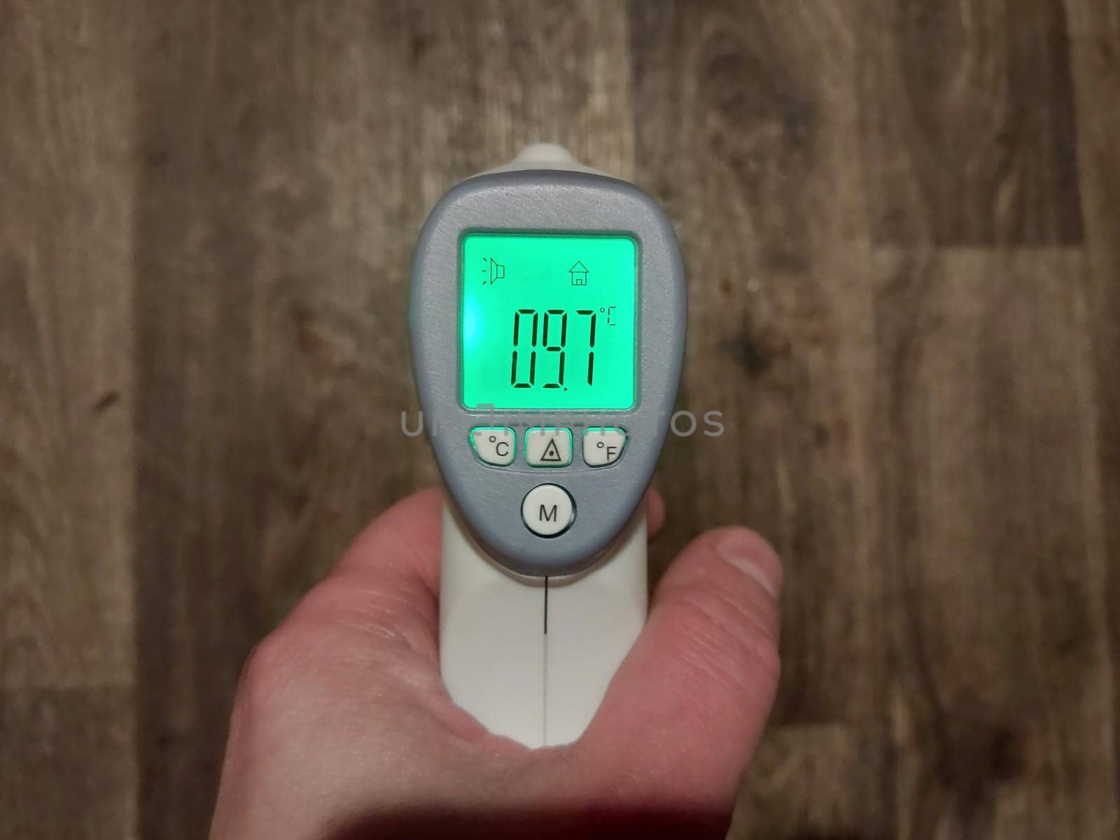 Surface measurement with a non-contact thermometer by architectphd