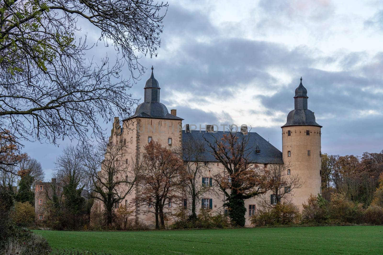 Veynau Castle, Mechernich, Germany by alfotokunst