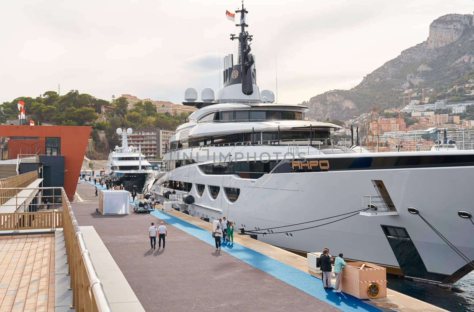 Monaco, Monte Carlo, 29 September 2022 - a lot of luxury yachts at the famous motorboat exhibition, the most expensive boats for the richest people, yacht brokers, boat traffic by vladimirdrozdin