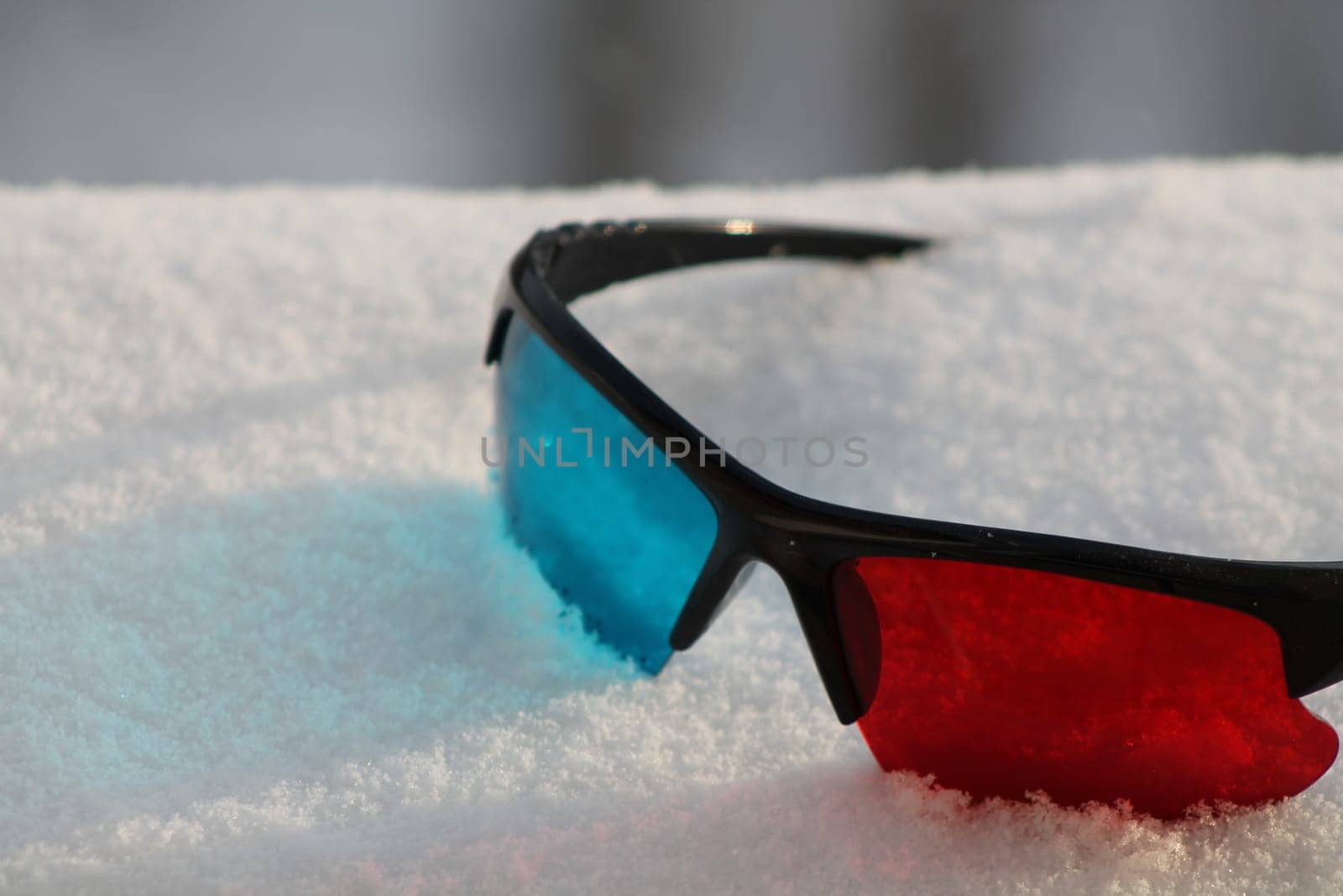 Watching movies with anaglyph 3D glasses by architectphd