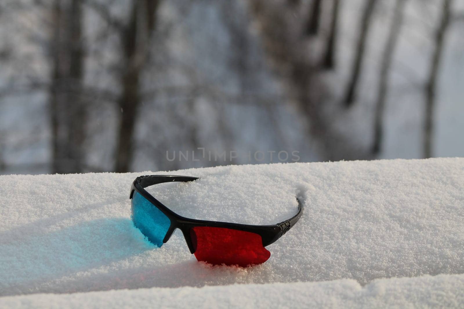 Watching movies with anaglyph 3D glasses by architectphd