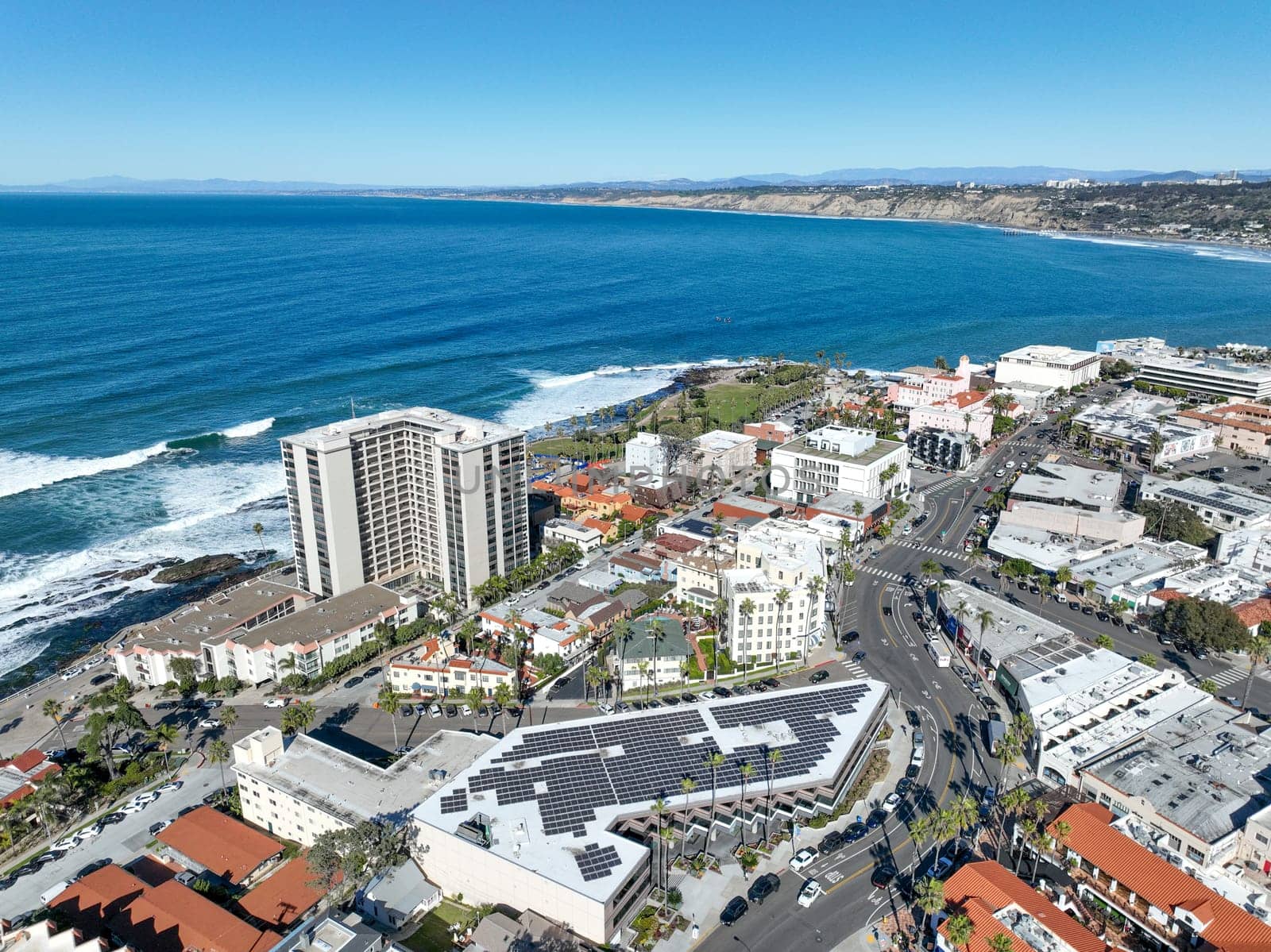 Aerial view of La Jolla cliffs and coastline, San Diego, California, USA
