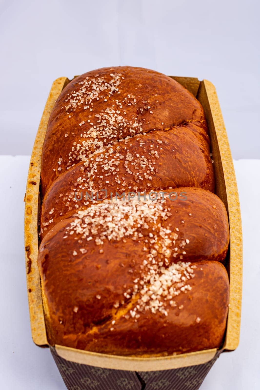 Cozonac, Kozunak or babka is a type of  sweet leavened bread, traditional to Romania and Bulgaria by vladispas