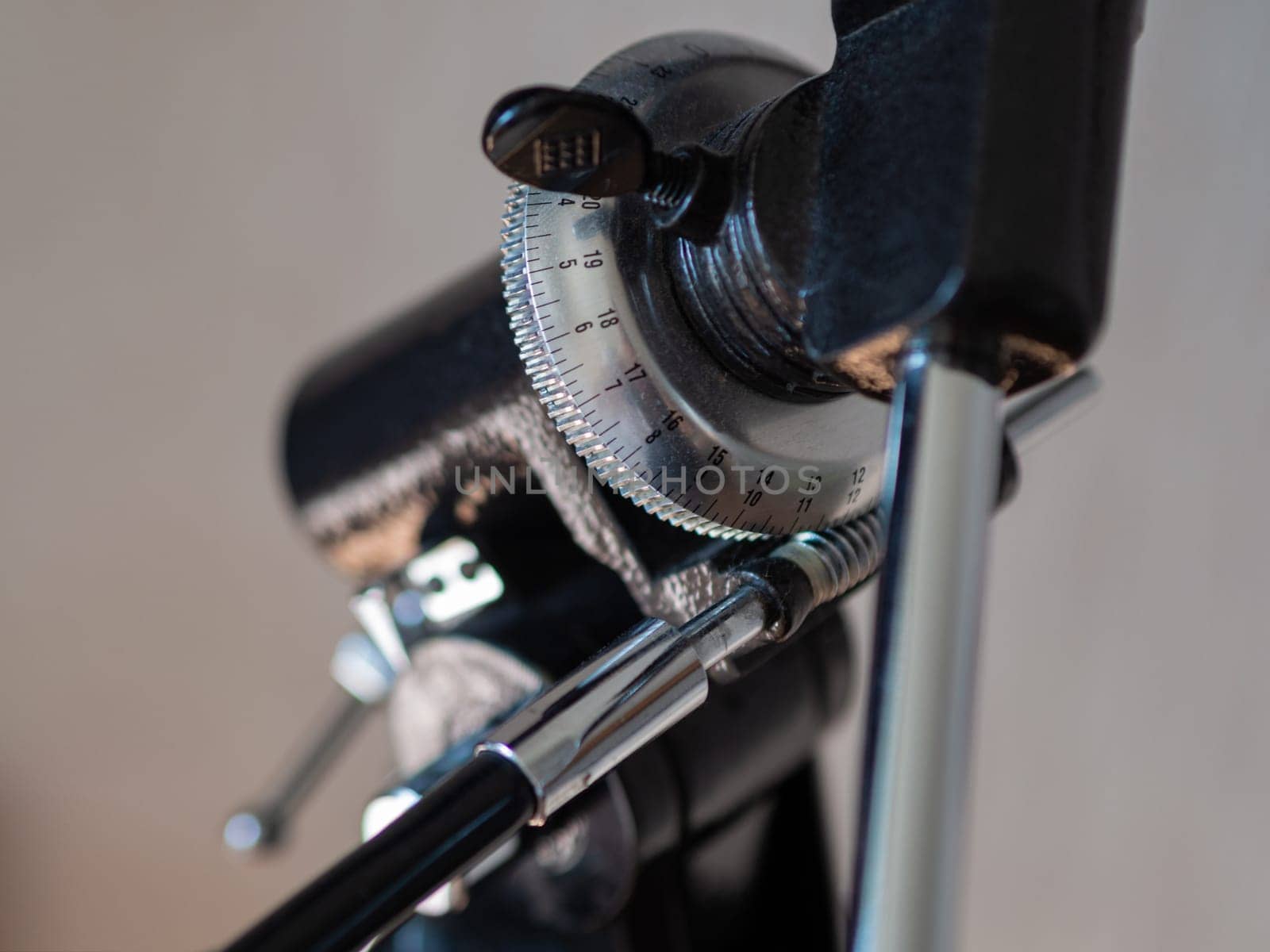 azimuth mount closeup