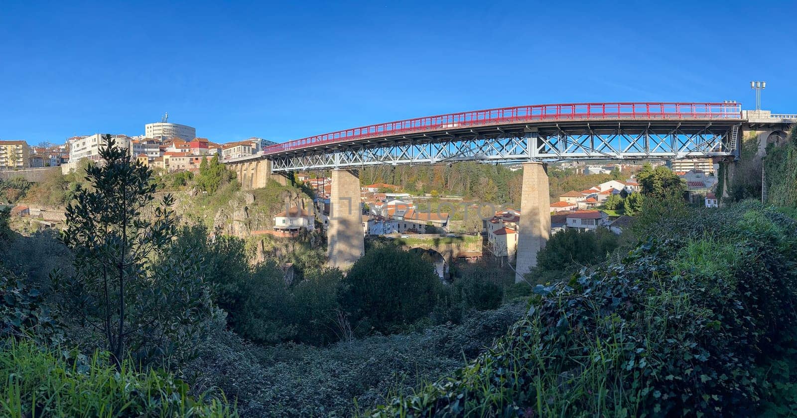 The Corgo river metallic road bridge was opened in May 1904 and joins the banks of the city of Vila Real.