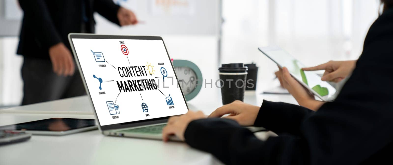 Content marketing for modish online business and e-commerce by biancoblue