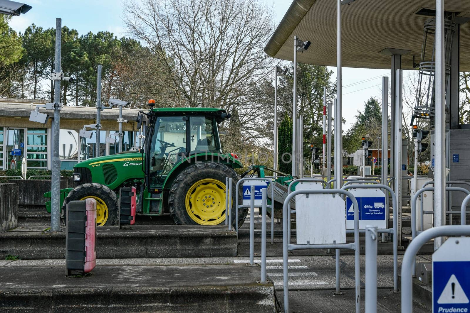 France, Bordeaux, 29 January 2024, Farmers' demonstration, blockade of the Langon toll plaza and snail mail operation on the A62 motorway. High quality 4k footage