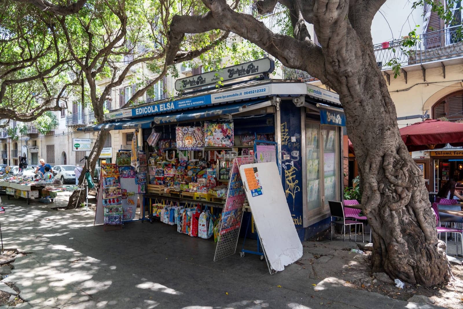 Small Kiosk in Palermo, Sicily by oliverfoerstner