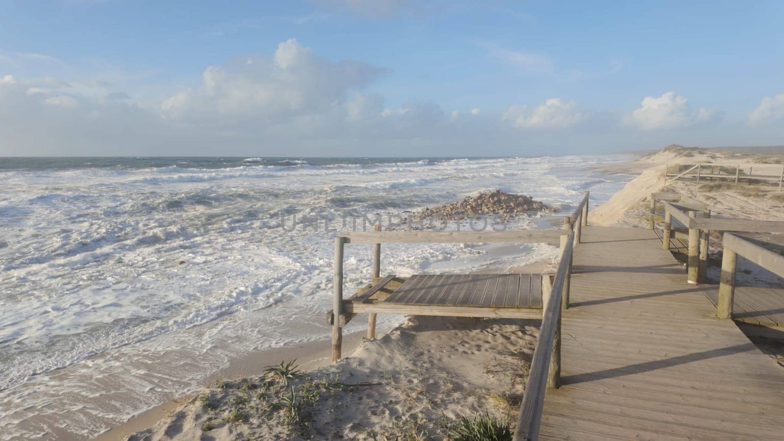 Storm Irene worsens the fragile dune protection by homydesign