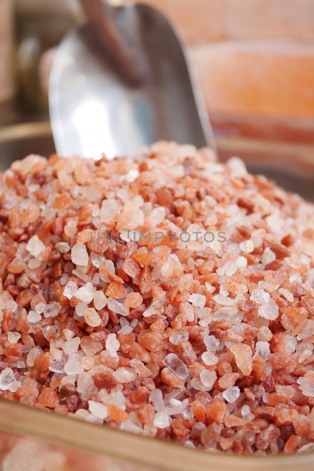 Raw dried pink Himalayan salt by towfiq007