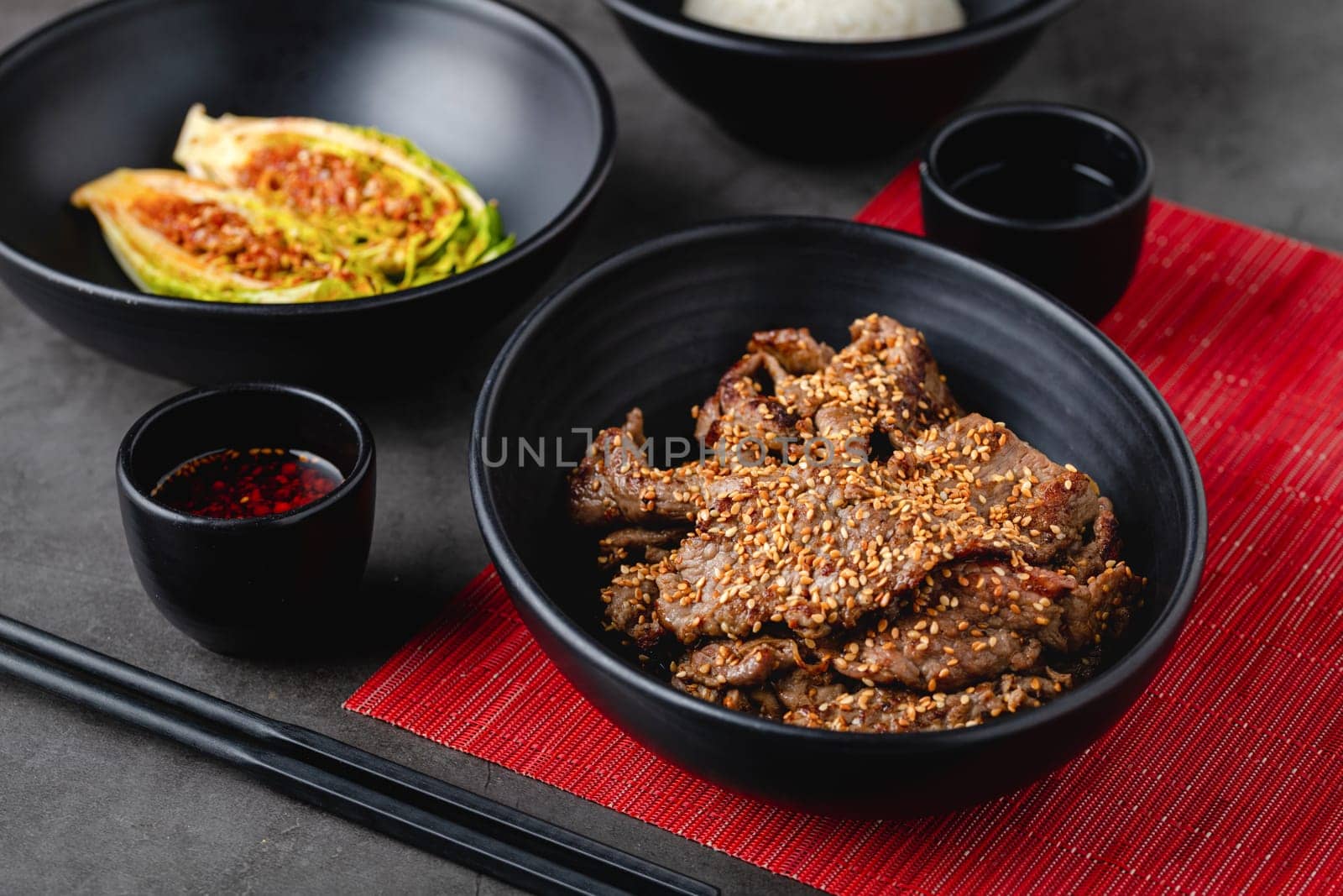 Beef bulgogi with vegetables, sauce and rice pilaf by Sonat