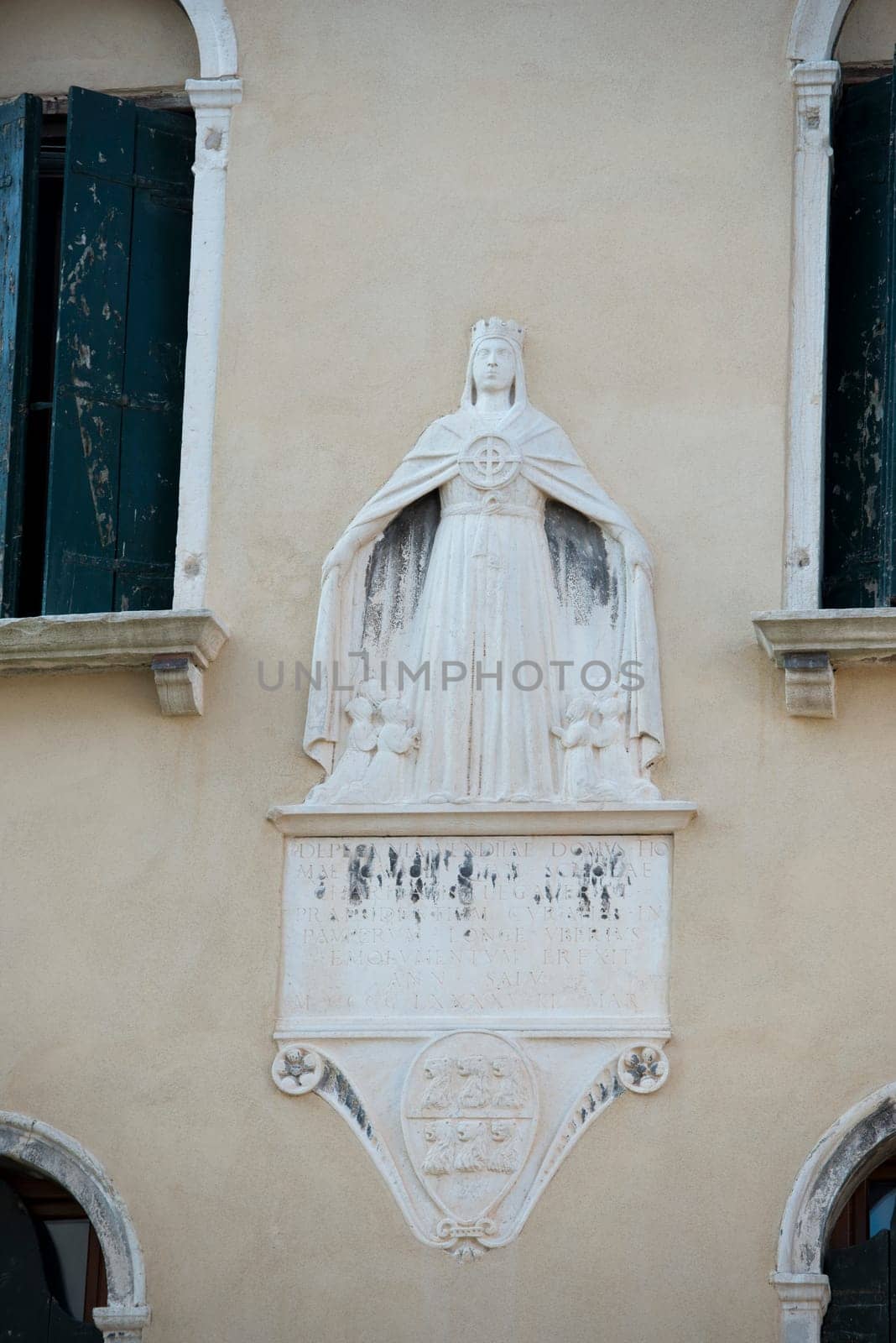 Venice bas relief by AndreaIzzotti