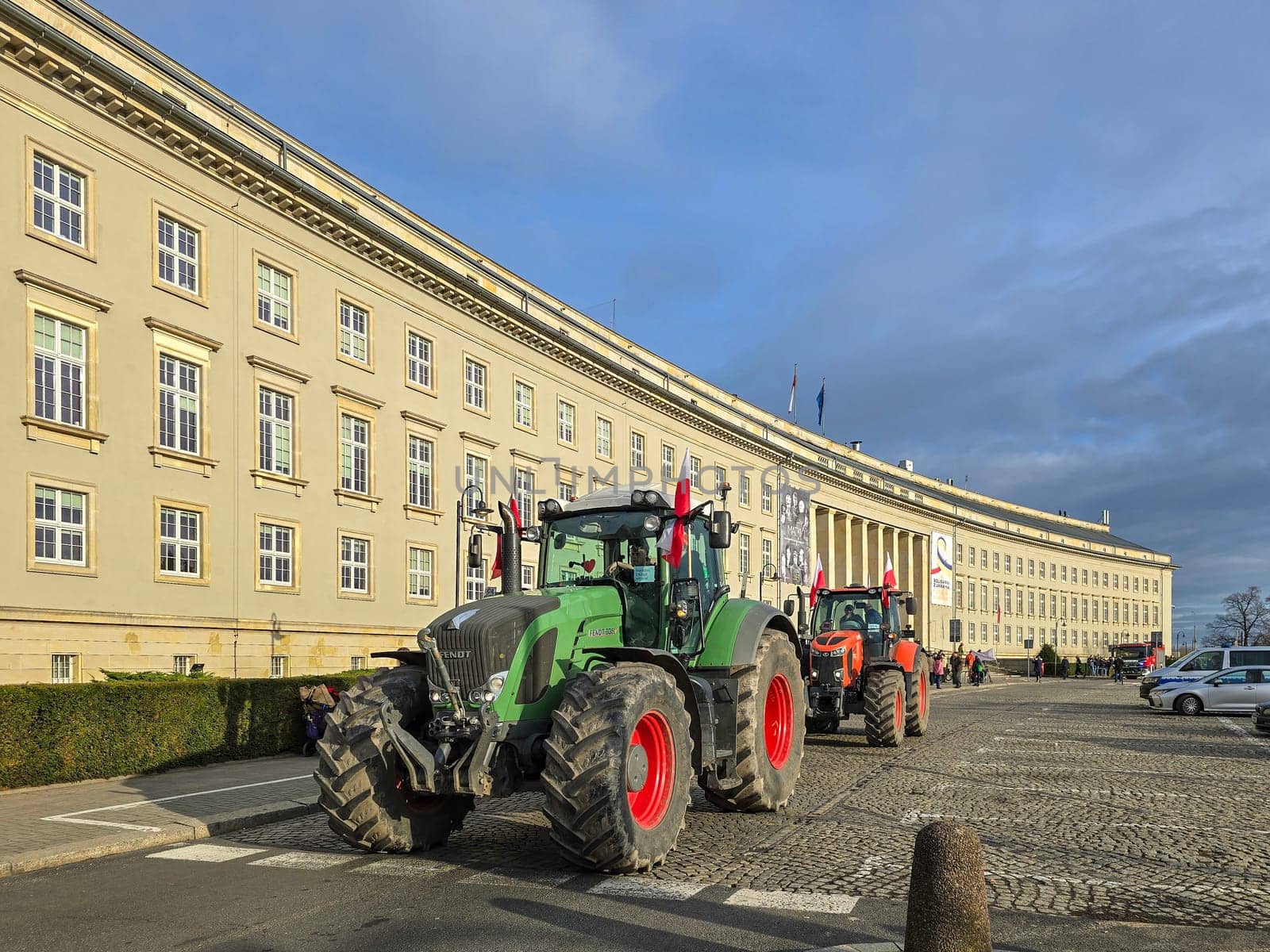 Tractors and farmers leave the strike site by stan111