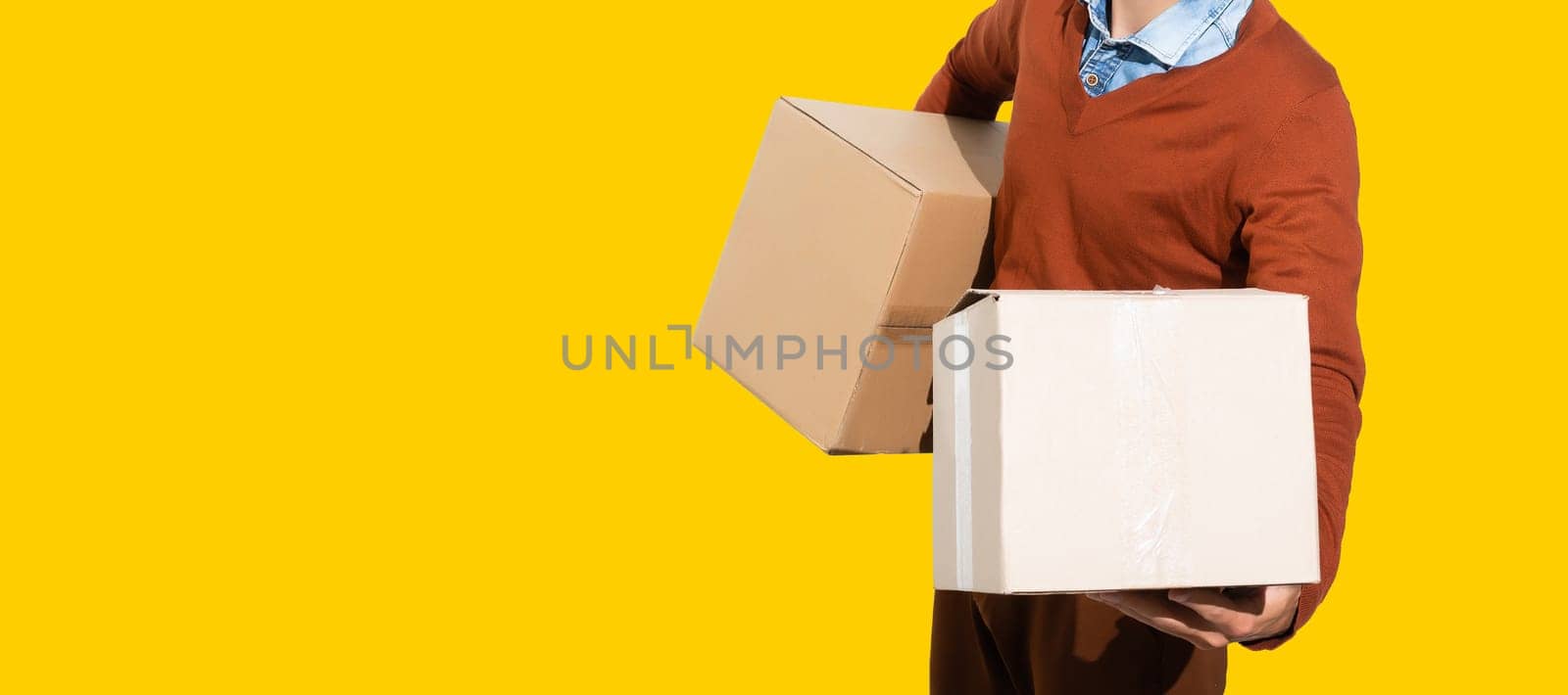 worker, delivery man with box.