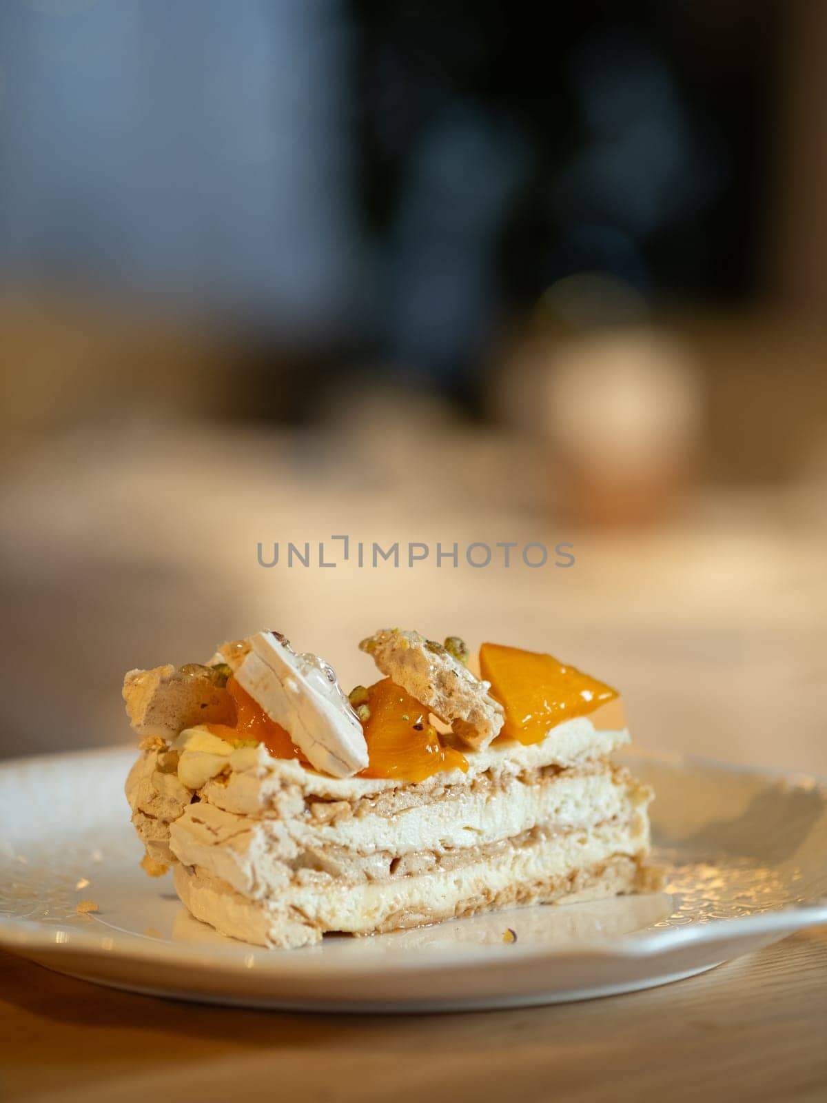 Cake with cream-cheese and persimmons by fascinadora