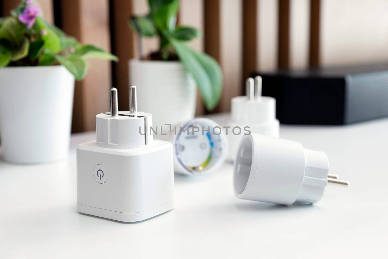 Using smart sockets in a smart home by simpson33