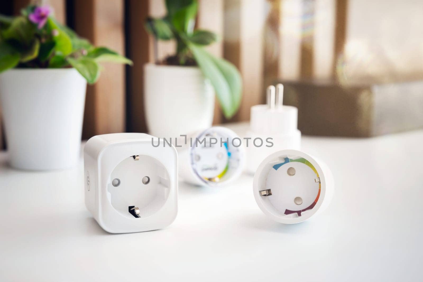 Using smart sockets in a smart home by simpson33