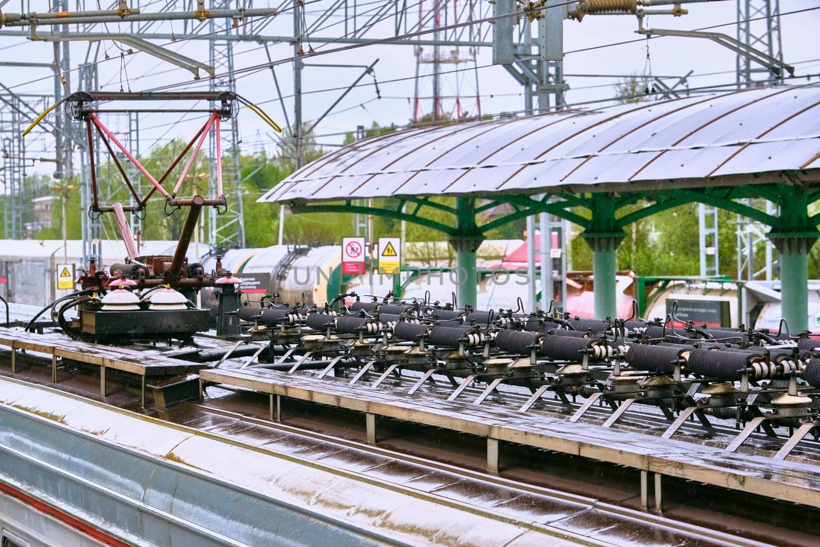 electric train equipment on the roof color by lempro