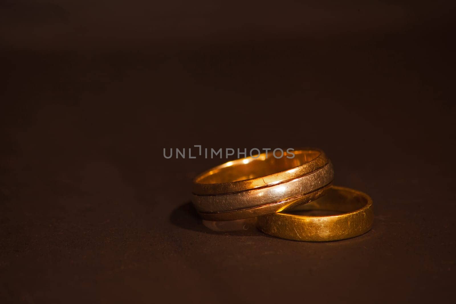 Well worn wedding bands 15430 by kobus_peche