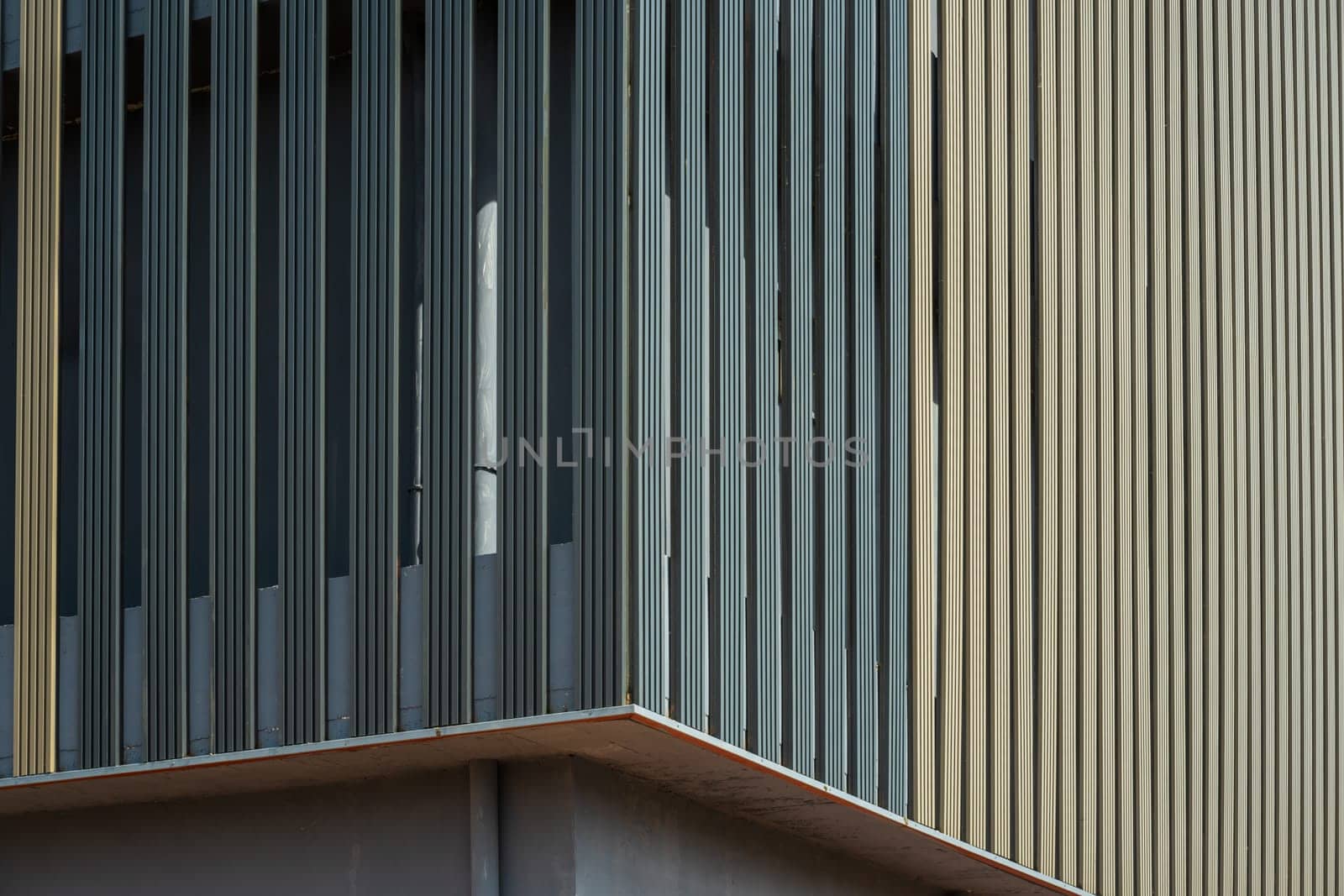 Anthracite gray and sand gray vinyl coated exterior insulation board on PVC panel by Sonat
