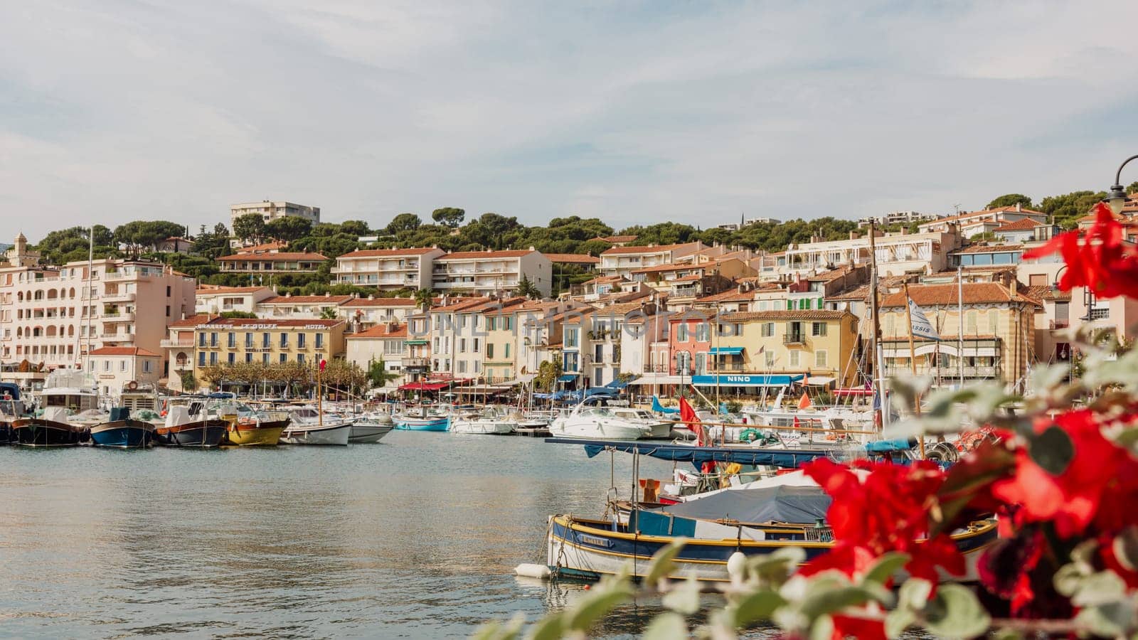 Colorful port of Cassis by vladispas