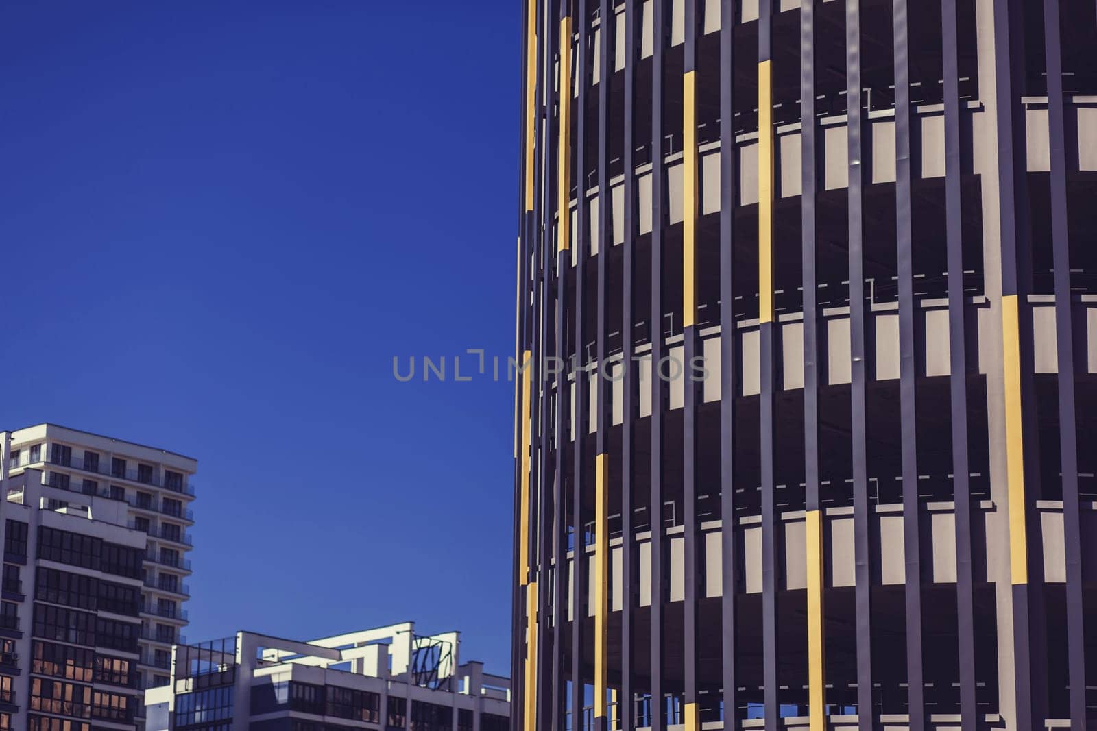 multi-level Parking for cars in the courtyard of a residential building