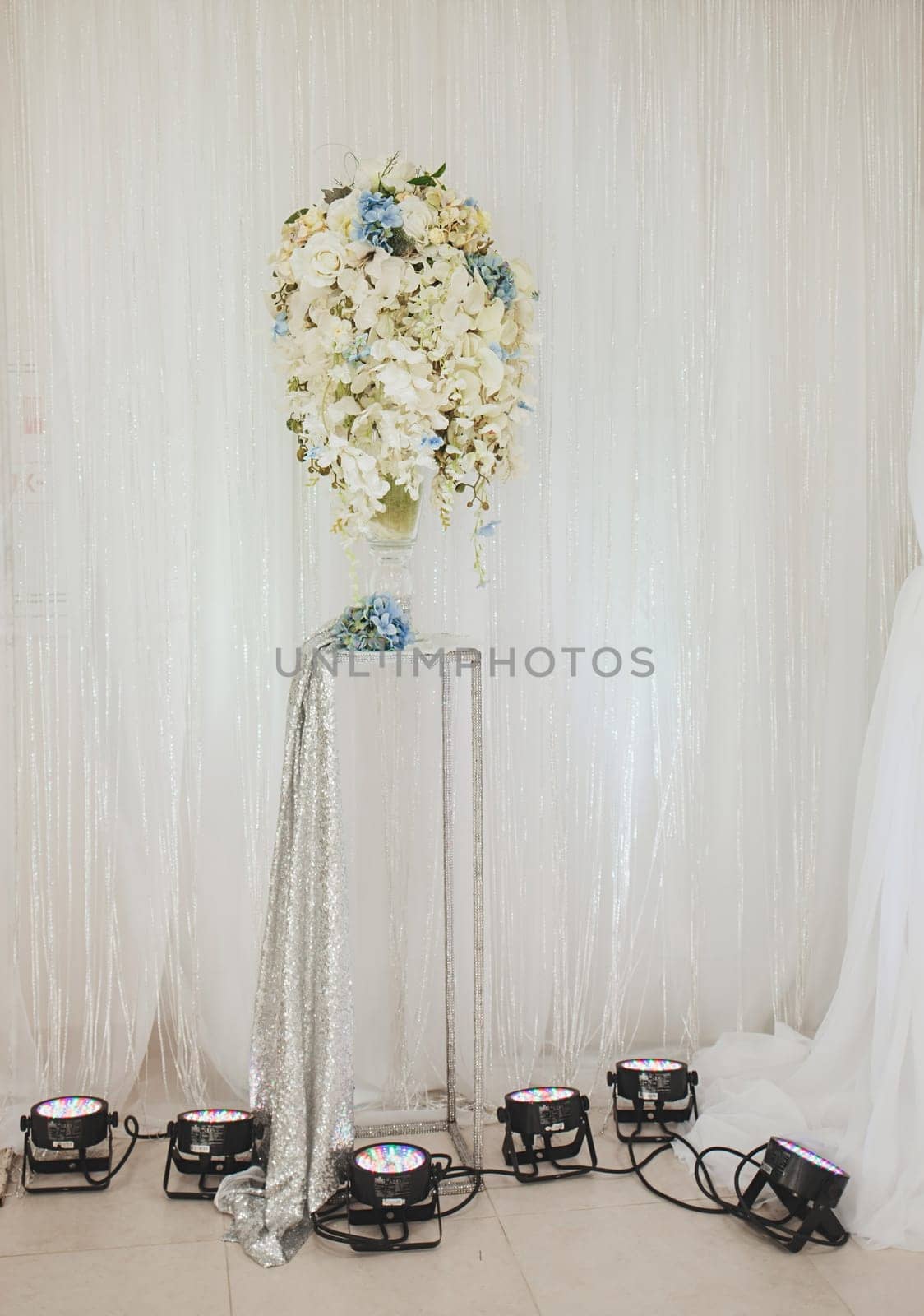 Wedding banquet decoration in tender color