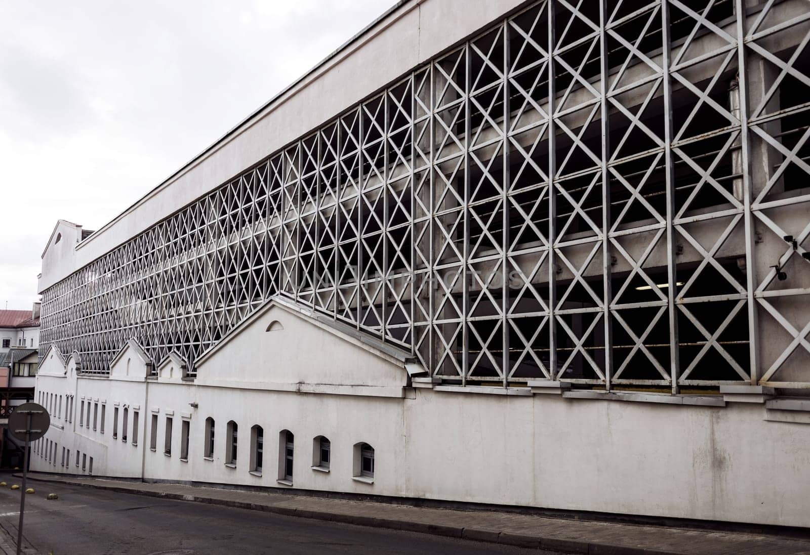large building parking. covered parking for cars