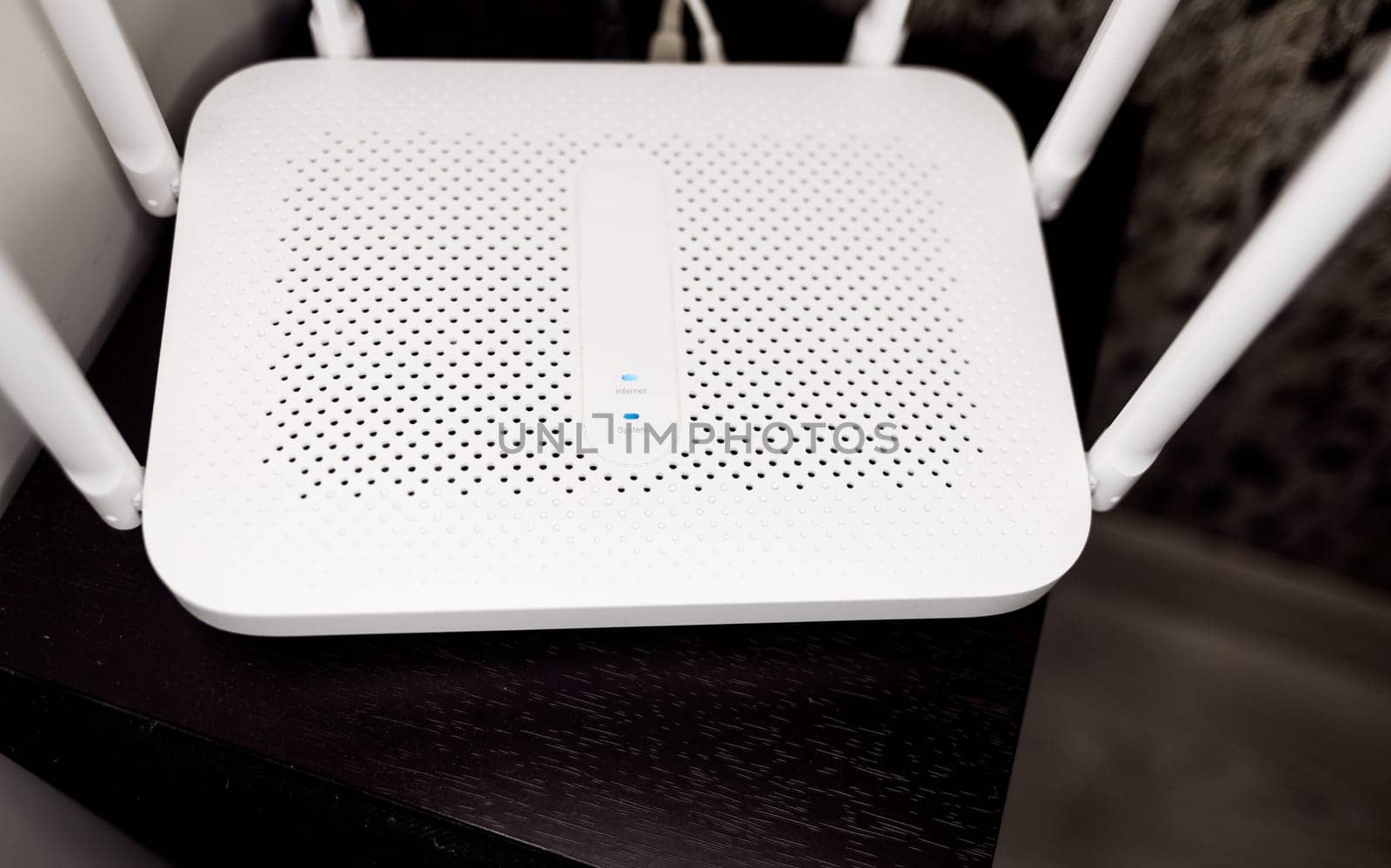 White Wi-Fi router with external antennas 