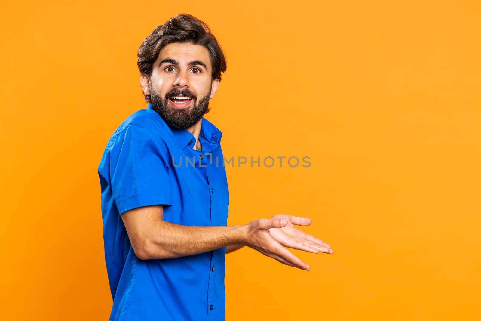 Man raising hands asking what why reason of failure, demonstrating disbelief irritation by troubles trendy social media meme anti lifehacks ridicules people who complicate simple tasks for no reason