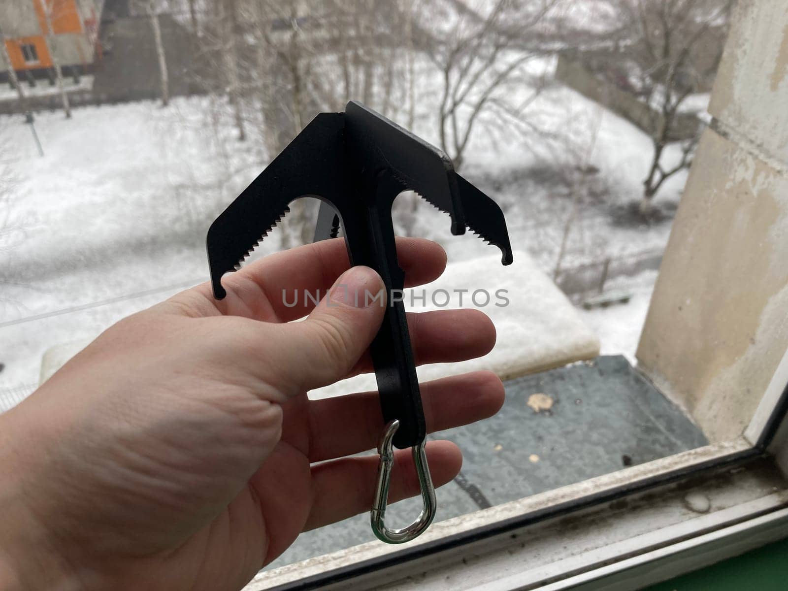 Metal crampon for hiking and the  climbing