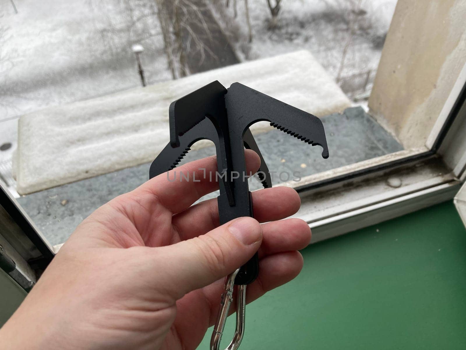 Metal crampon for hiking and the  climbing