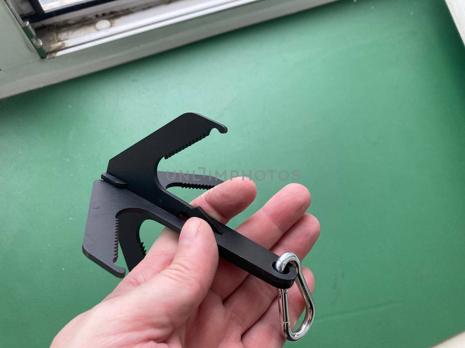 Metal crampon for hiking and the  climbing