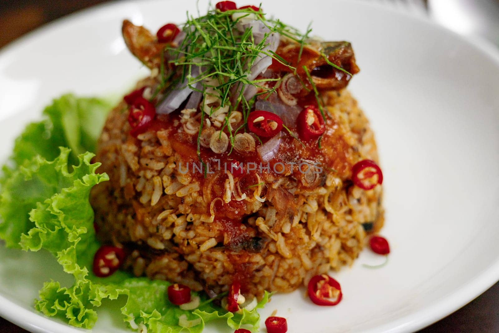 Fried Rice With Spicy Canned Fish In Tomato Sauce by urzine