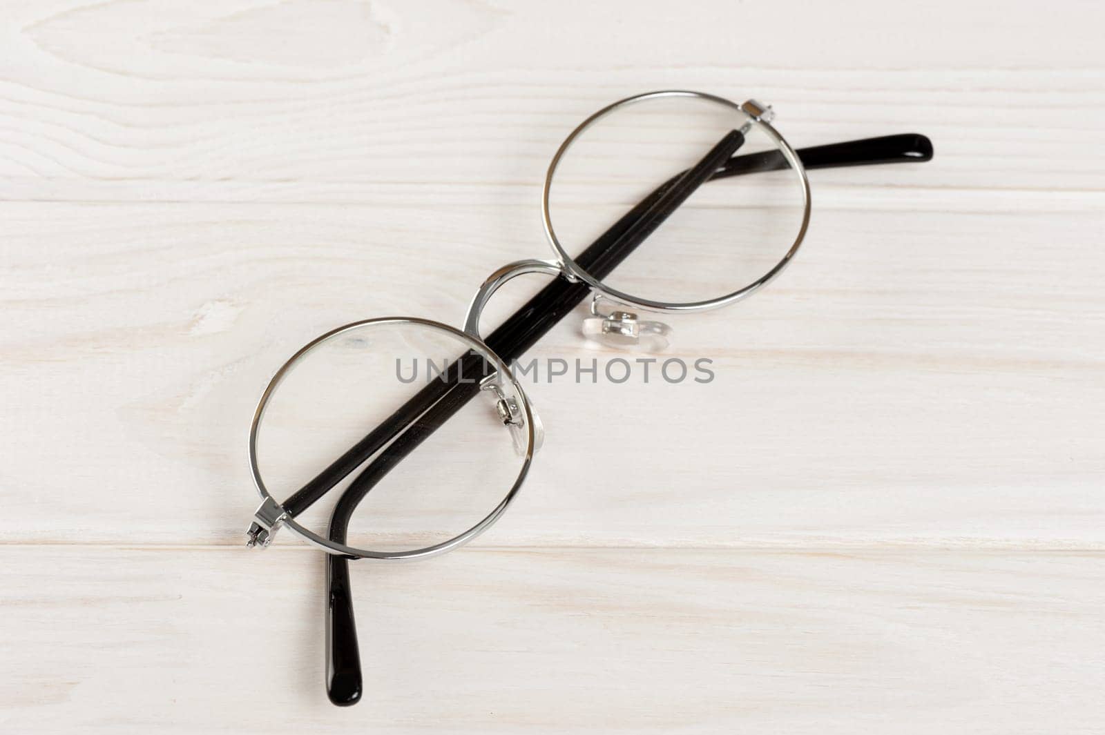 closeup round frame style of eyeglasses