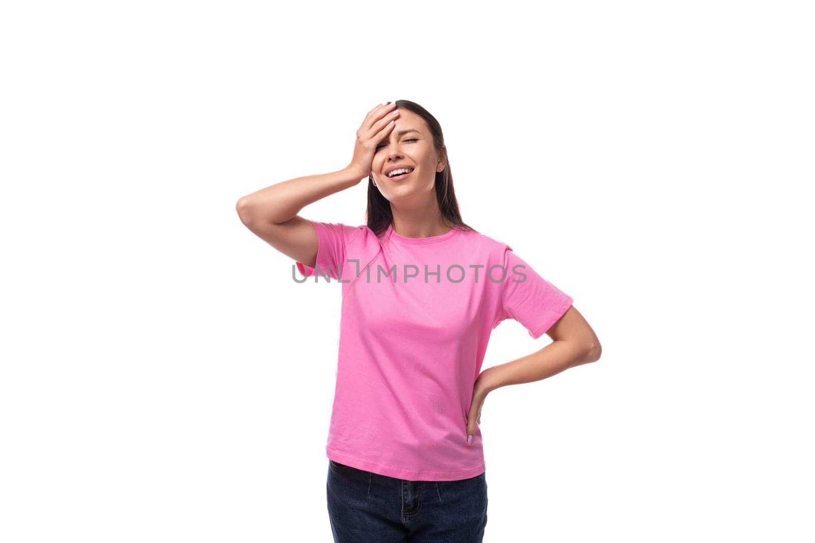 young smart good-looking woman with black hair dressed in a pink t-shirt has an idea by TRMK