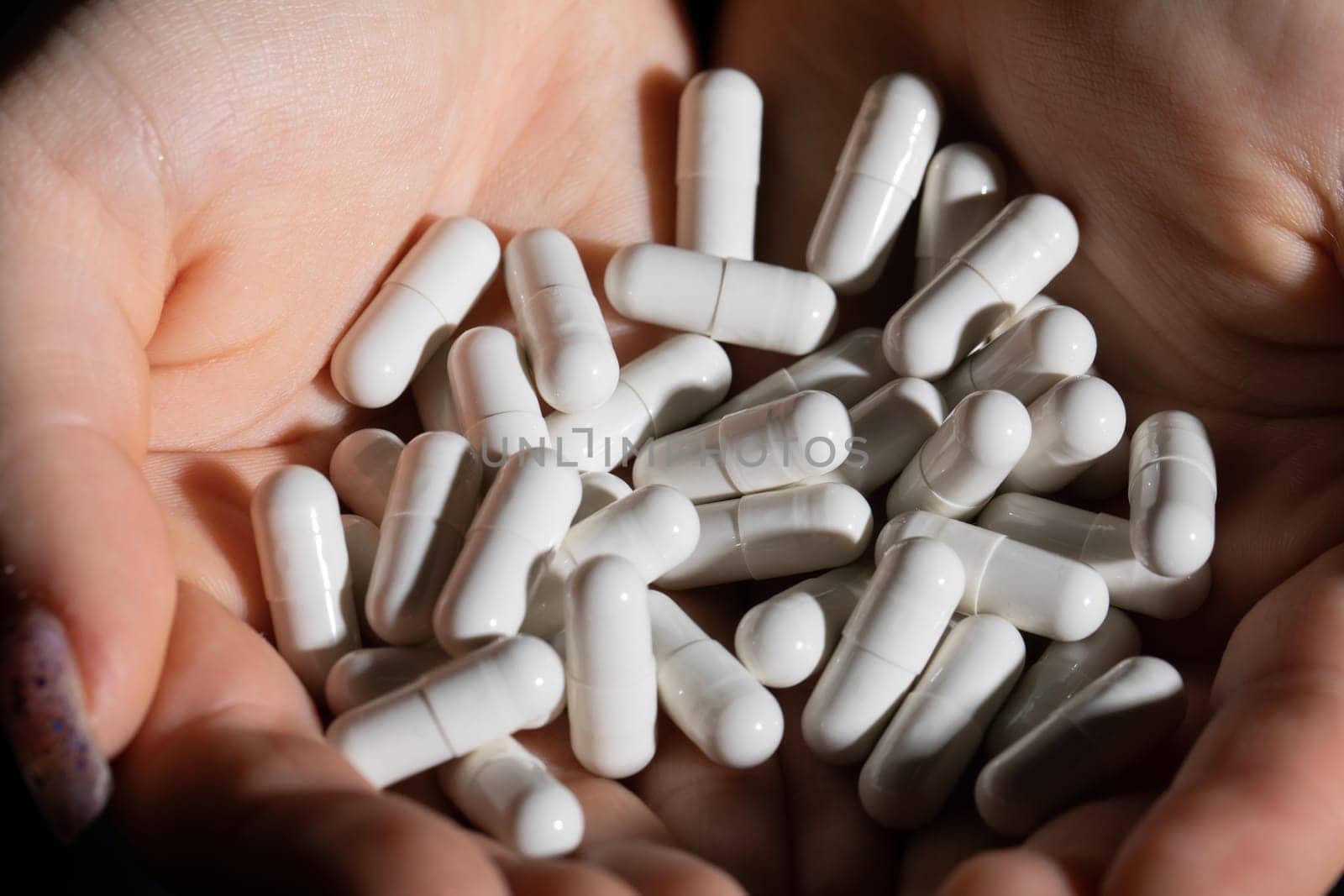Modern tablet for pain and infectious disease developed by a fashion apprentice from medicine.