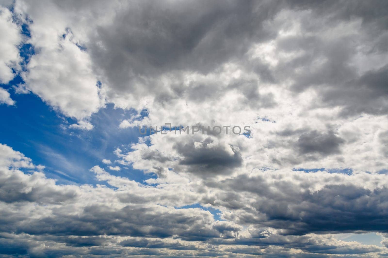 Beautiful wispy clouds against blue sky 5