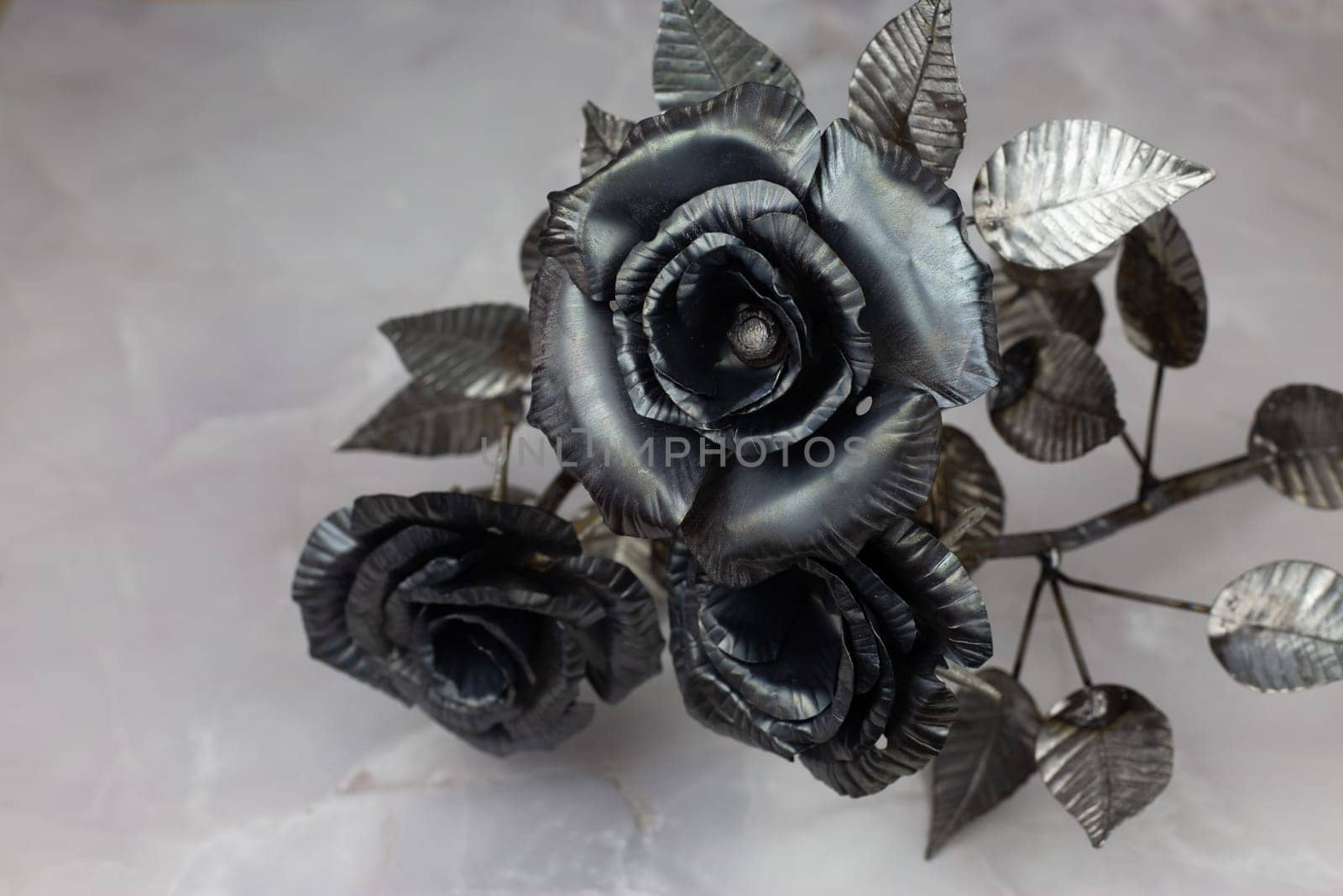 Metal roses decoration for the world holiday rose day